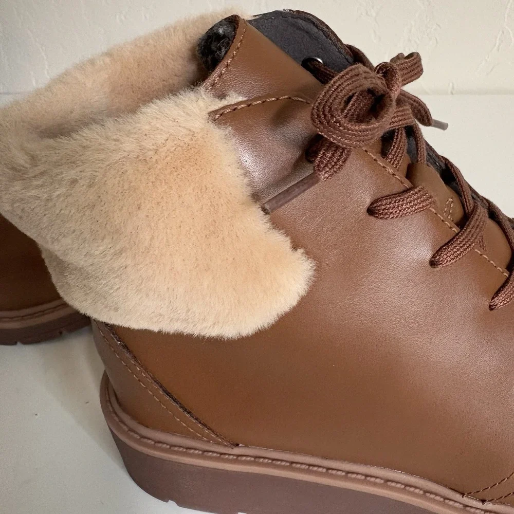 CLARK Leighly Lace Boot Women's Size 8M Brown Faux‎ Fur Trim Ankle Bootie NIB